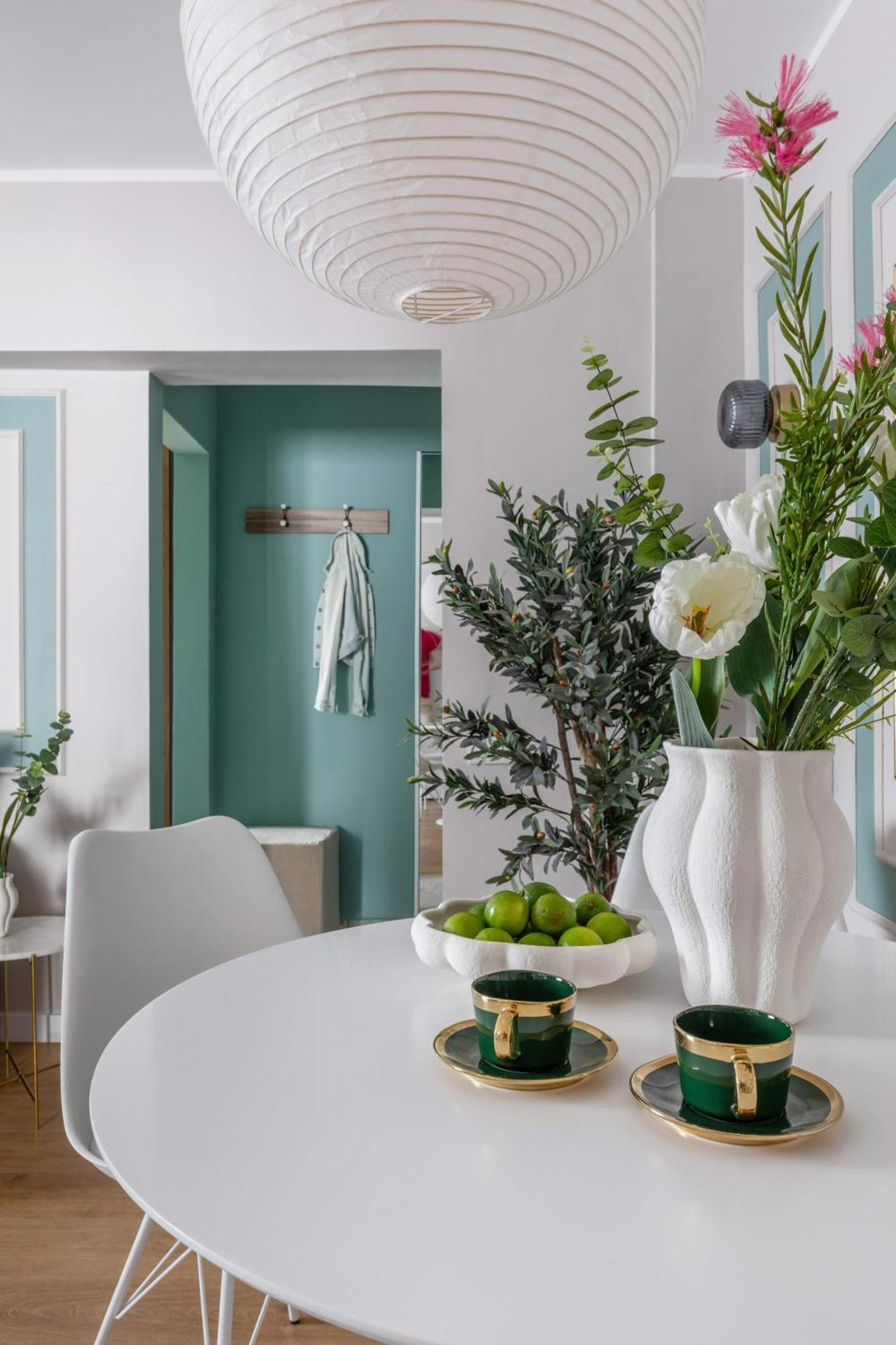 Holt - Sublime Minty Green 1Br On The Park Букурещ Екстериор снимка